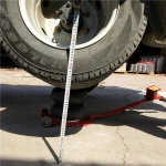 Gato neumático para taller con válvula de seguridad visible