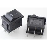 Interruptor basculante KCD1-202 negro instalado en placa electrónica