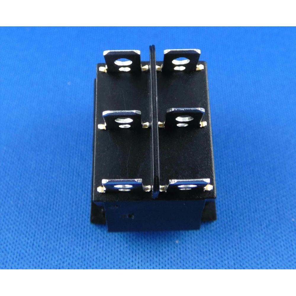 Detalle de pines del interruptor basculante rojo con neon 6 pines KCD4