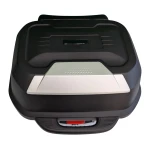 Motoristični kovček za čelado 47L - univerzalni top case s ključavnico in naslonom