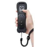 Wii Remote z vgrajenim Wii Motion Plus, združljiv, črn