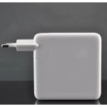 Vista lateral del cargador USB-C 87W compatible para MacBook Pro 15