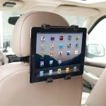 Detalle del brazo regulable del soporte coche para iPad