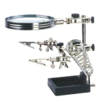 Stojalo z lupo za spajkanje elektronike s prostoročnim delom in držalom za spajkalnik